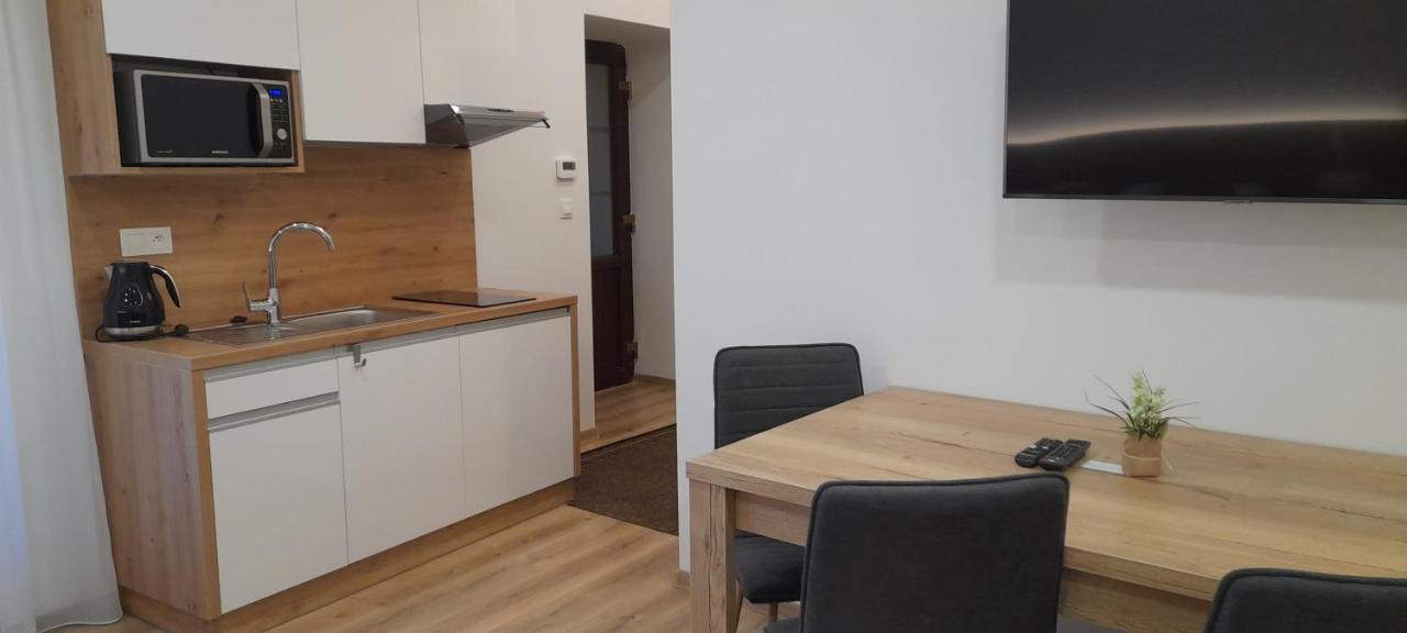 Apartmany Lumi Veľký Slavkov Exteriör bild