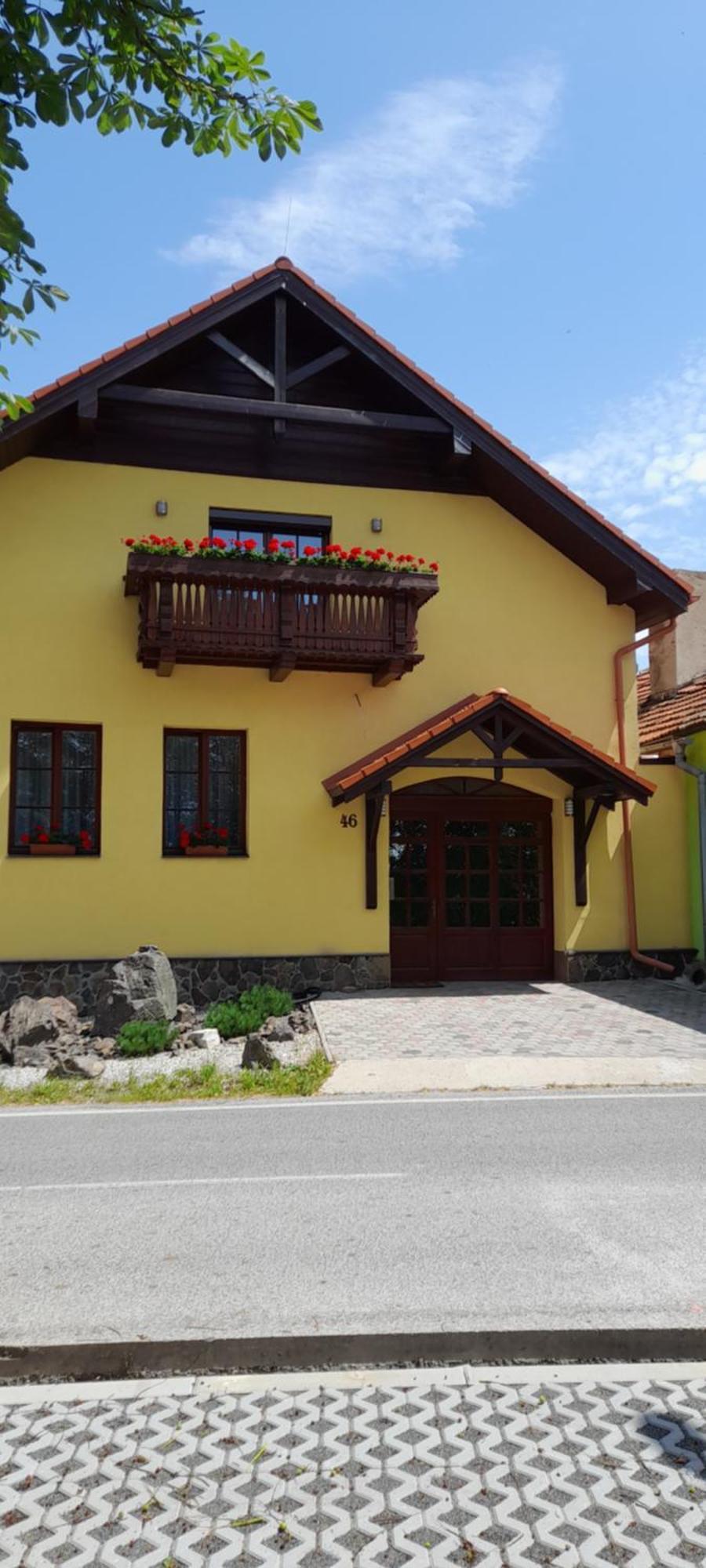 Apartmany Lumi Veľký Slavkov Exteriör bild